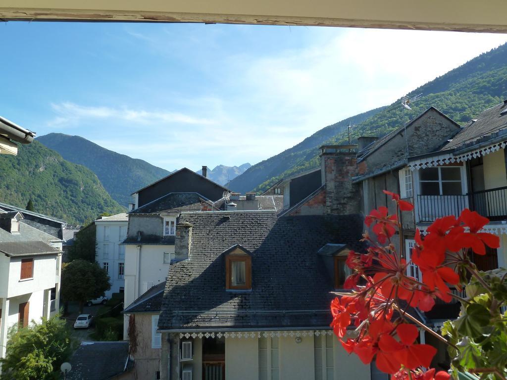 Hotel Des Lilas Bagnères-de-Luchon Pokoj fotografie